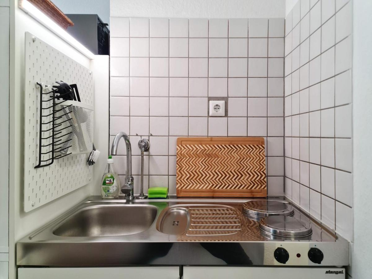 Schöne Ferienwohnung im Zentrum mit Self Check-In und Free Wifi Essen Exterior foto